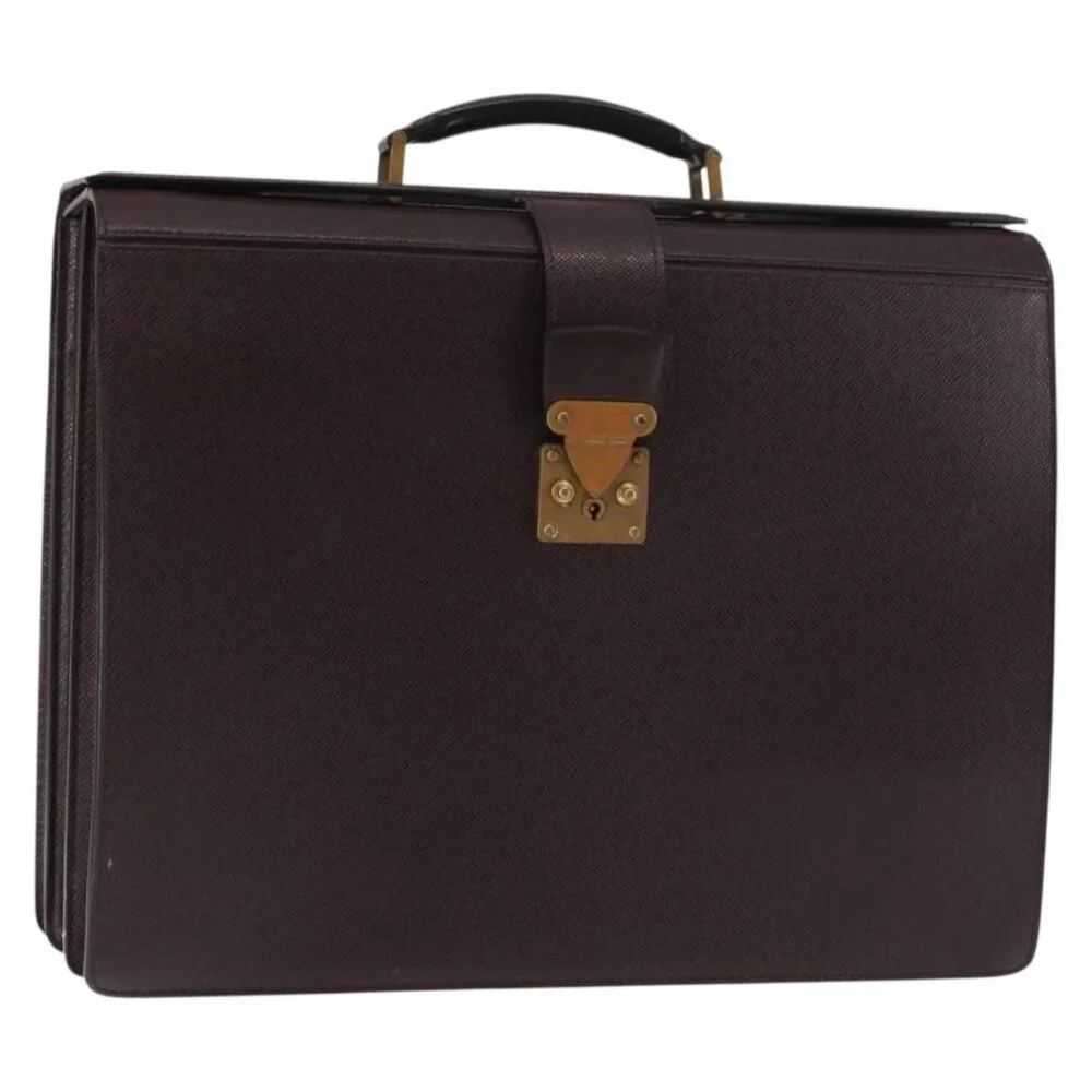 LOUIS VUITTON Taiga Leather Ural Briefcase Acajou
